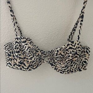 Aerie swimsuit top NWT size 36 B
Animal print